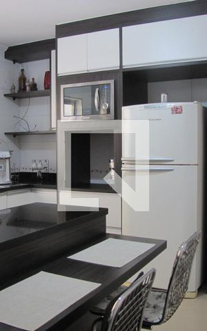 Casa à venda com 230m², 3 quartos e 2 vagasCozinha