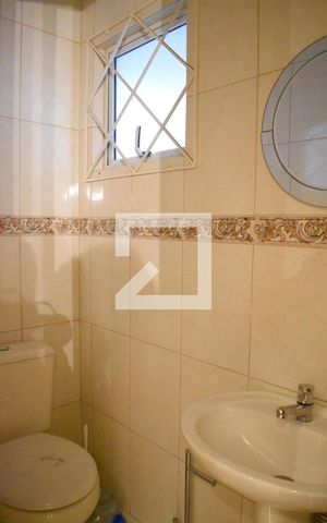 Casa para alugar com 240m², 3 quartos e 6 vagasBanheiro 3