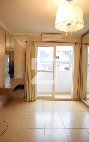 Casa para alugar com 240m², 3 quartos e 6 vagasSuíte