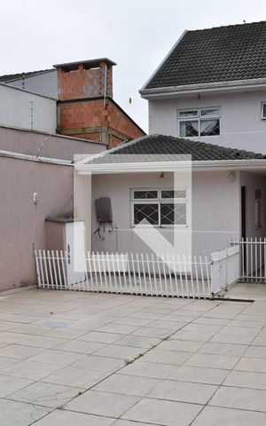 Casa para alugar com 240m², 3 quartos e 6 vagasQuintal
