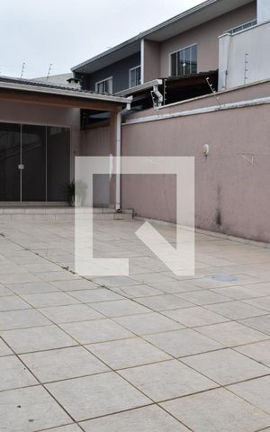 Casa para alugar com 240m², 3 quartos e 6 vagasQuintal
