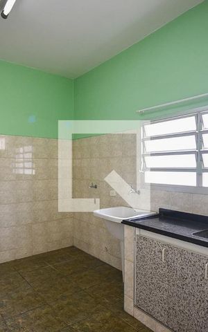 Casa para alugar com 329m², 4 quartos e 3 vagas Casa para alugar com 329m², 4 quartos e 3 vagasÁrea de serviço