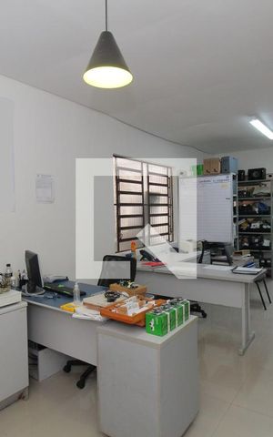 Casa à venda com 100m², 1 quarto e 1 vagaSala 