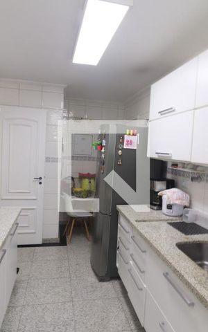 Apartamento à venda com 84m², 3 quartos e 2 vagasCozinha