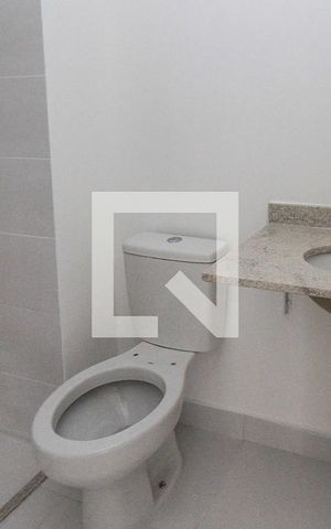 Apartamento à venda com 48m², 2 quartos e sem vaga Apartamento à venda com 48m², 2 quartos e sem vagaBanheiro