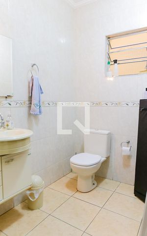 Casa à venda com 150m², 3 quartos e 4 vagas Casa à venda com 150m², 3 quartos e 4 vagasLavabo