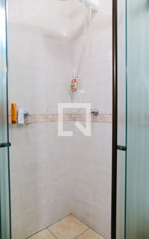 Casa à venda com 150m², 3 quartos e 4 vagas Casa à venda com 150m², 3 quartos e 4 vagasBanheiro Social