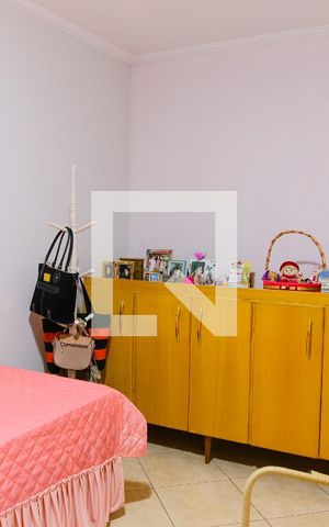 Casa à venda com 150m², 3 quartos e 4 vagas Casa à venda com 150m², 3 quartos e 4 vagasQuarto 2