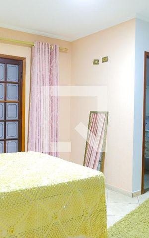 Casa à venda com 150m², 3 quartos e 4 vagas Casa à venda com 150m², 3 quartos e 4 vagasSuite