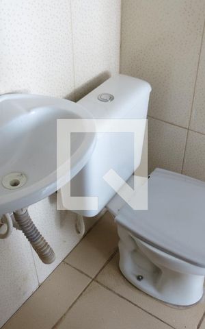 Casa para alugar com 60m², 1 quarto e sem vagaBanheiro