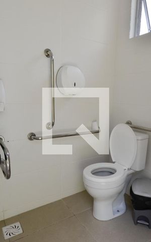 Apartamento à venda com 136m², 2 quartos e 2 vagas Apartamento à venda com 136m², 2 quartos e 2 vagasEspaço Gourmet/banheiro