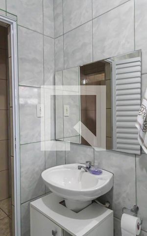 Casa para alugar com 271m², 5 quartos e 2 vagas Casa para alugar com 271m², 5 quartos e 2 vagasBanheiro 1