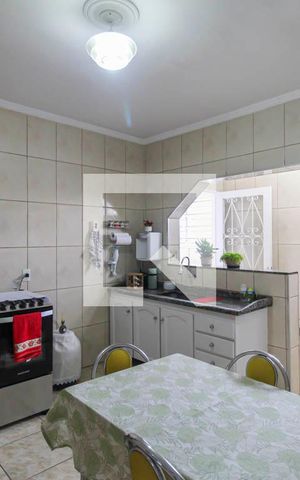 Casa para alugar com 271m², 5 quartos e 2 vagas Casa para alugar com 271m², 5 quartos e 2 vagasCozinha 1