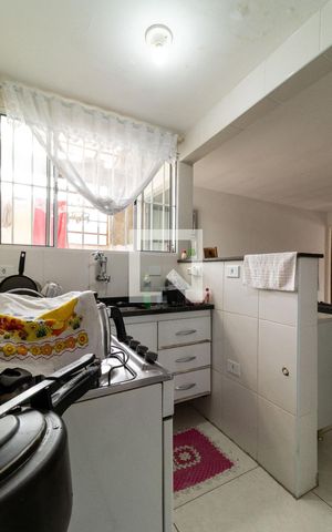 Casa à venda com 60m², 3 quartos e 3 vagas Casa à venda com 60m², 3 quartos e 3 vagasCozinha