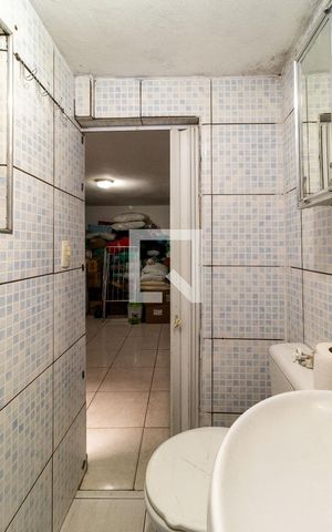 Casa à venda com 60m², 3 quartos e 3 vagas Casa à venda com 60m², 3 quartos e 3 vagasBanheiro da Suíte 2