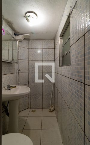Casa à venda com 60m², 3 quartos e 3 vagas Casa à venda com 60m², 3 quartos e 3 vagasBanheiro da Suíte 2