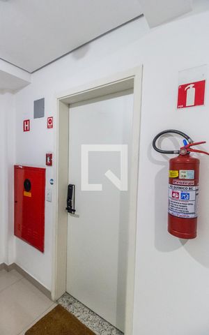Apartamento à venda com 76m², 1 quarto e 2 vagas Apartamento à venda com 76m², 1 quarto e 2 vagasEntrada