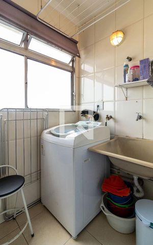Apartamento à venda com 68m², 2 quartos e 1 vaga Apartamento à venda com 68m², 2 quartos e 1 vagaÁrea de Serviço