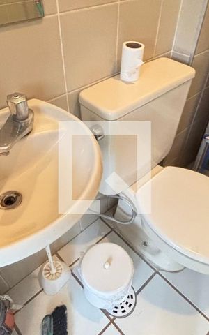 Apartamento à venda com 250m², 4 quartos e 2 vagas Apartamento à venda com 250m², 4 quartos e 2 vagasÁrea de Serviço - Banheiro