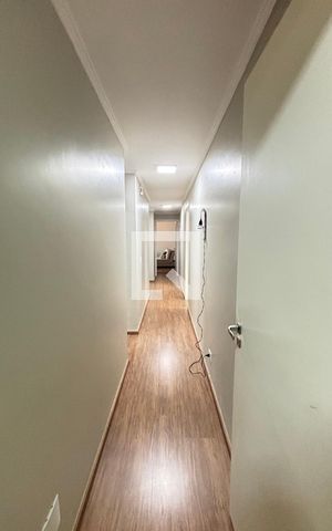 Apartamento à venda com 250m², 4 quartos e 2 vagas Apartamento à venda com 250m², 4 quartos e 2 vagasCorredor