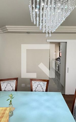 Apartamento à venda com 250m², 4 quartos e 2 vagas Apartamento à venda com 250m², 4 quartos e 2 vagasSala de Jantar