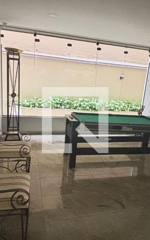 Apartamento à venda com 250m², 4 quartos e 2 vagas Apartamento à venda com 250m², 4 quartos e 2 vagasSalão de jogos