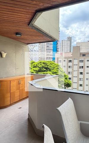 Apartamento à venda com 250m², 4 quartos e 2 vagas Apartamento à venda com 250m², 4 quartos e 2 vagasSala - Sala de Estar Varanda