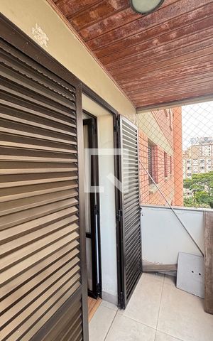 Apartamento à venda com 250m², 4 quartos e 2 vagas Apartamento à venda com 250m², 4 quartos e 2 vagasSuite Varanda
