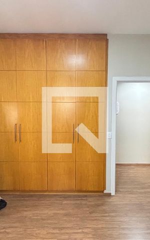 Apartamento à venda com 250m², 4 quartos e 2 vagas Apartamento à venda com 250m², 4 quartos e 2 vagasQuarto 1