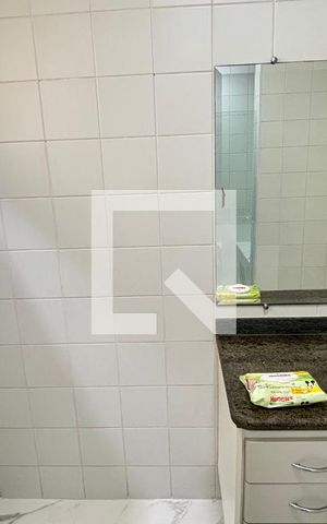 Apartamento à venda com 250m², 4 quartos e 2 vagas Apartamento à venda com 250m², 4 quartos e 2 vagasBanheiro