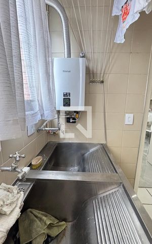 Apartamento à venda com 250m², 4 quartos e 2 vagas Apartamento à venda com 250m², 4 quartos e 2 vagasÁrea de Serviço