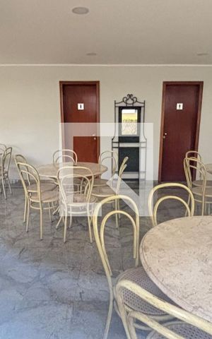 Apartamento à venda com 250m², 4 quartos e 2 vagas Apartamento à venda com 250m², 4 quartos e 2 vagasSalão de Festas