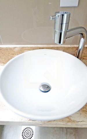 Casa de condomínio à venda com 153m², 3 quartos e 2 vagasBanheiro 