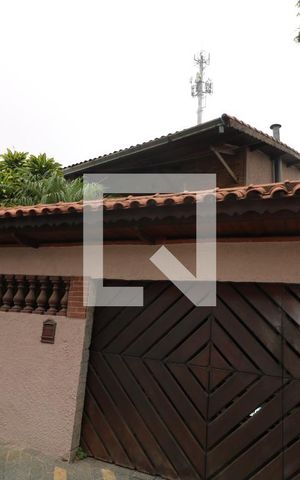 Casa à venda com 300m², 3 quartos e 5 vagasFachada