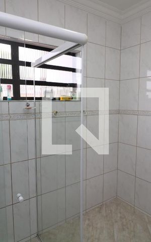 Casa à venda com 300m², 3 quartos e 5 vagasBanheiro do Quarto 3