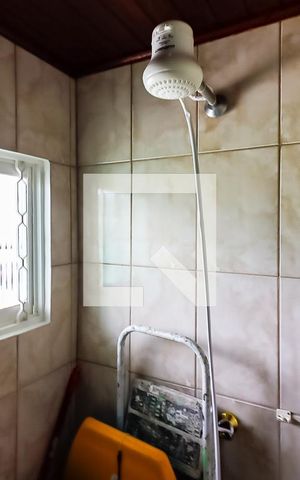 Casa à venda com 178m², 4 quartos e 2 vagas Casa à venda com 178m², 4 quartos e 2 vagasBanheiro de serviço