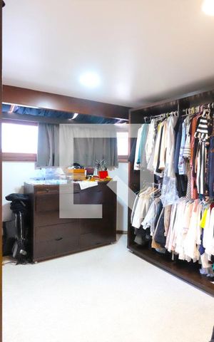 Apartamento à venda com 400m², 4 quartos e 3 vagasSuíte 3 - Closet 1