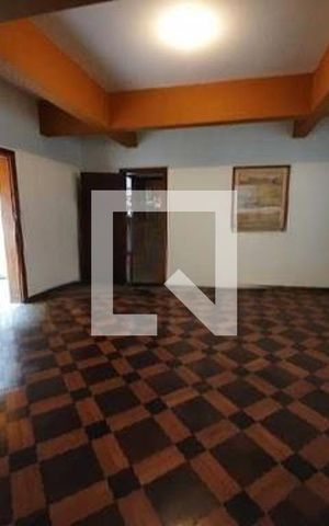 Casa à venda com 370m², 4 quartos e 4 vagas