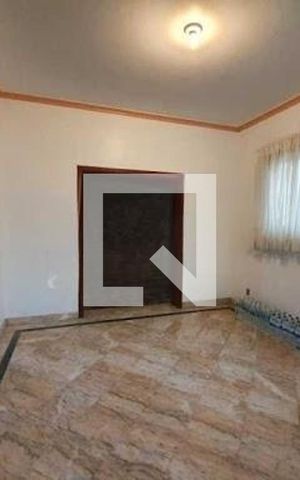 Casa à venda com 370m², 4 quartos e 4 vagas