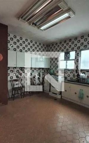Casa à venda com 370m², 4 quartos e 4 vagas