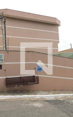 Casa à venda com 64m², 2 quartos e 2 vagasFachada