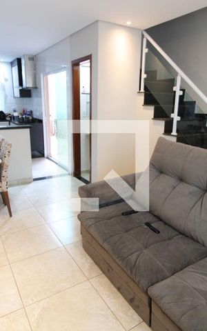 Casa à venda com 64m², 2 quartos e 2 vagasSala/Cozinha