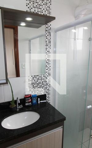 Casa à venda com 64m², 2 quartos e 2 vagasBanheiro da Suíte 2