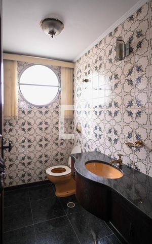 Apartamento para alugar com 130m², 3 quartos e sem vaga Apartamento para alugar com 130m², 3 quartos e sem vagaLavabo