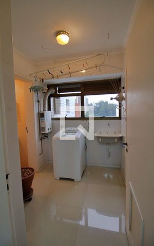 Apartamento à venda com 104m², 3 quartos e 2 vagas Apartamento à venda com 104m², 3 quartos e 2 vagasÁrea de Serviço