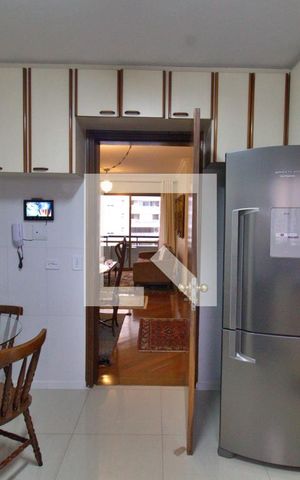 Apartamento à venda com 104m², 3 quartos e 2 vagas Apartamento à venda com 104m², 3 quartos e 2 vagasCozinha