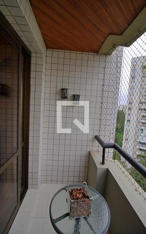Apartamento à venda com 104m², 3 quartos e 2 vagas Apartamento à venda com 104m², 3 quartos e 2 vagasVaranda da Sala