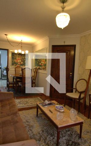Apartamento à venda com 104m², 3 quartos e 2 vagas Apartamento à venda com 104m², 3 quartos e 2 vagasSala