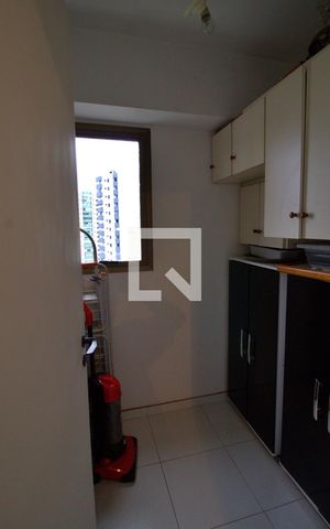 Apartamento à venda com 104m², 3 quartos e 2 vagas Apartamento à venda com 104m², 3 quartos e 2 vagasQuarto de Serviço