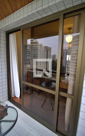 Apartamento à venda com 104m², 3 quartos e 2 vagas Apartamento à venda com 104m², 3 quartos e 2 vagasVaranda da Sala